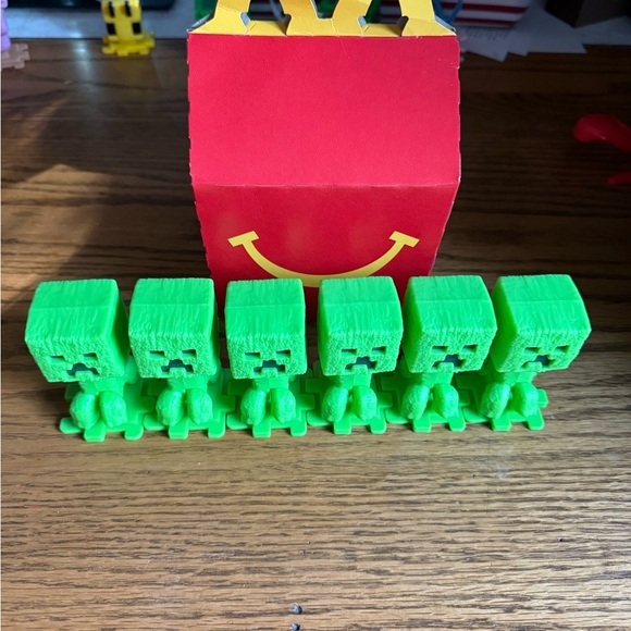 Minecraft Creeper Green Block Character Toy 7-Piece Set - Picture 2 of 9